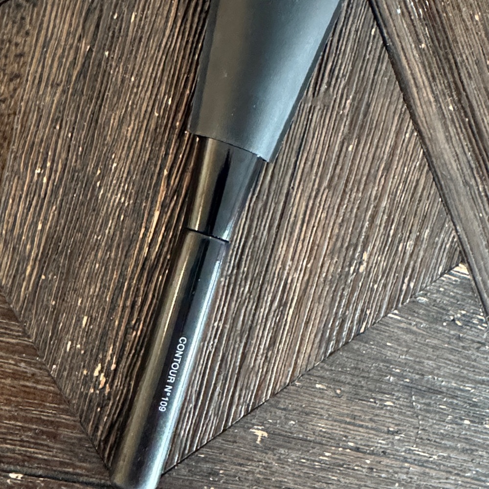 LES PINCEAUX DE CHANEL Contouring Brush N°109 - Picture 5 of 8